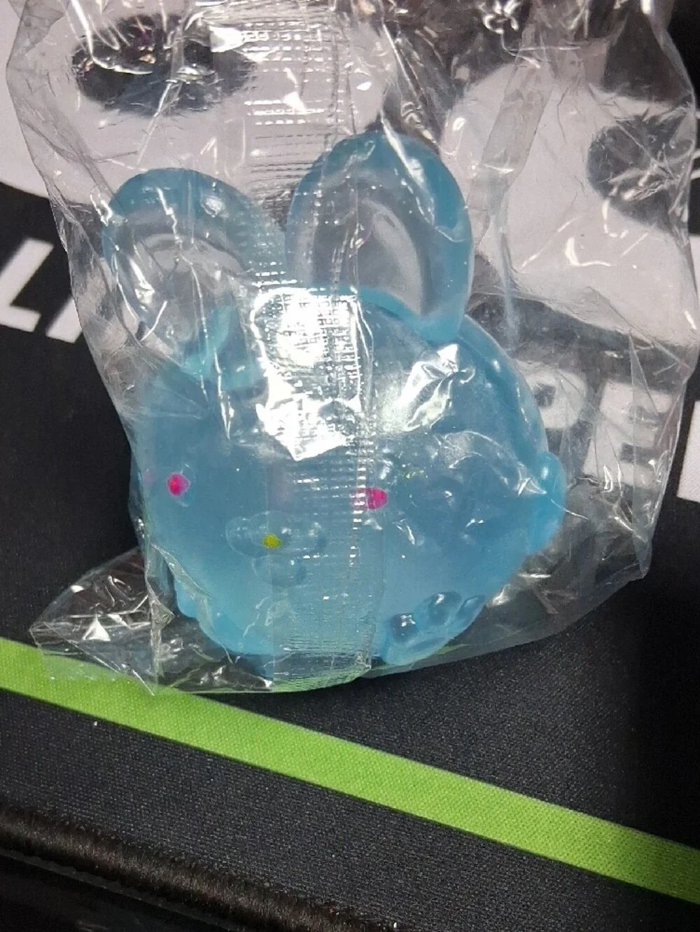 NeeDoh Jelly Hops Sparkly Bunnies Packaging - Blue & Yellow